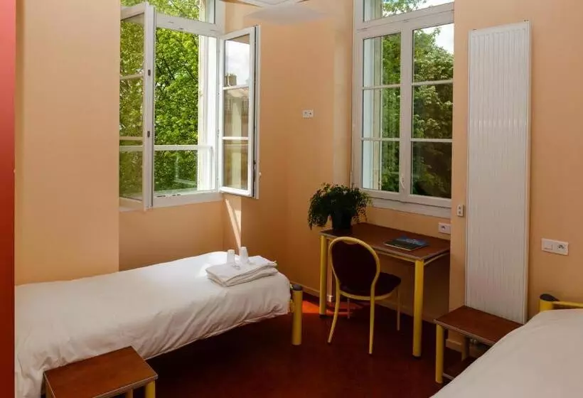 تختخواب و صبحانه Espace Bernadette Soubirous Nevers