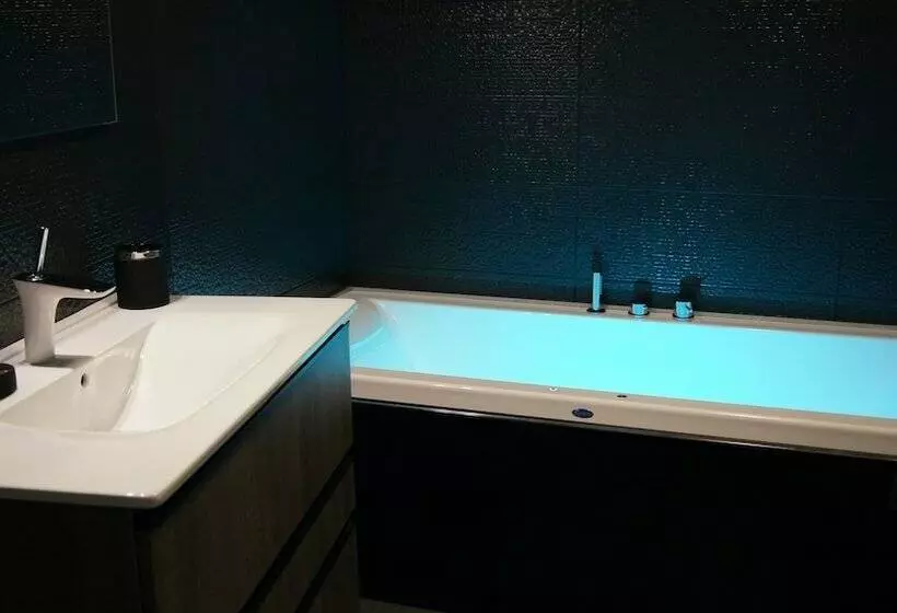 تختخواب و صبحانه Les Bethunoises Centre Grandplace  Spa Et Sauna