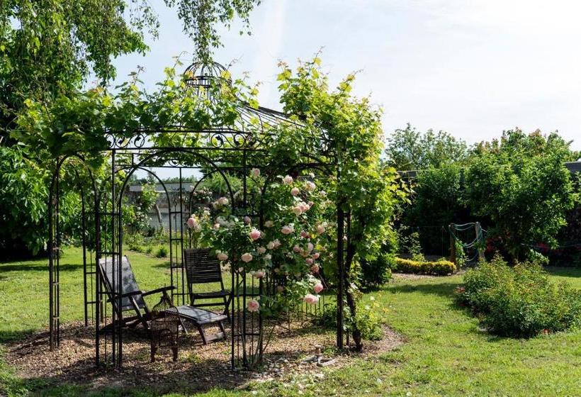 مبيت وإفطار Villa Chanelle