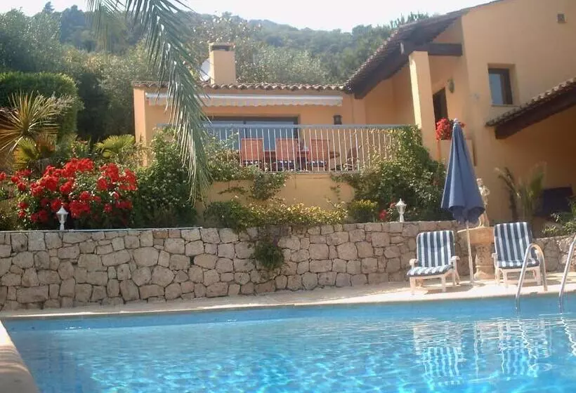 ベッドアンドブレックファースト Maison D'hôtes Escale D'azur