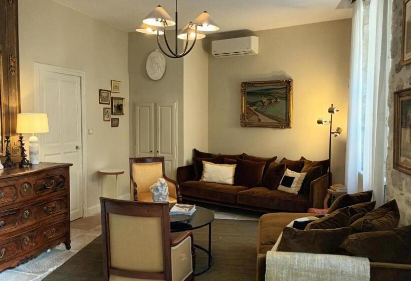 تختخواب و صبحانه N15   Les Confidences   Chambres D Hôtes