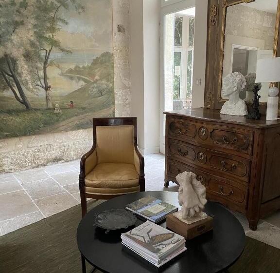 تختخواب و صبحانه N15   Les Confidences   Chambres D Hôtes