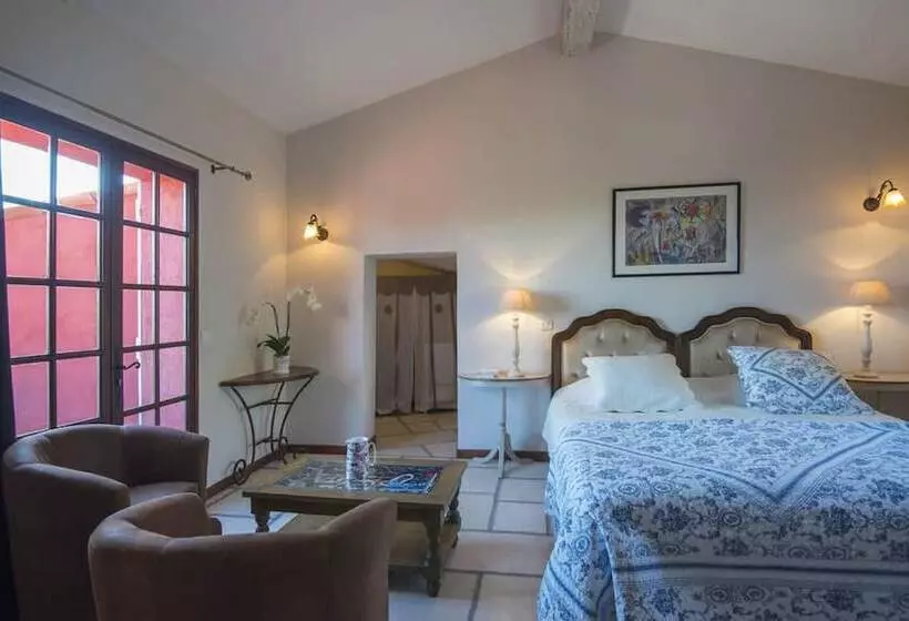 تختخواب و صبحانه Une Maison à Saint Paul De Vence