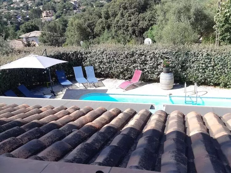 تختخواب و صبحانه Chambre D Hote Veronique