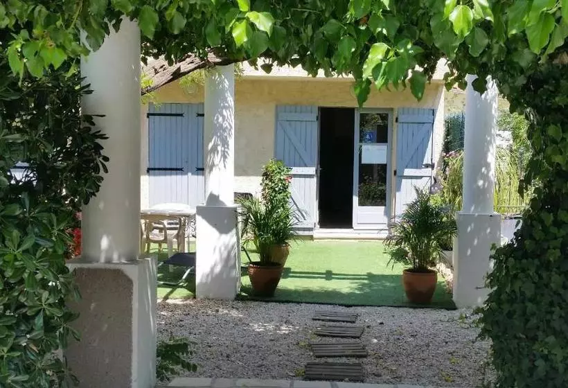 Hotelli Chez Louis