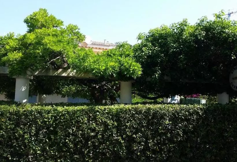 Hotelli Chez Louis
