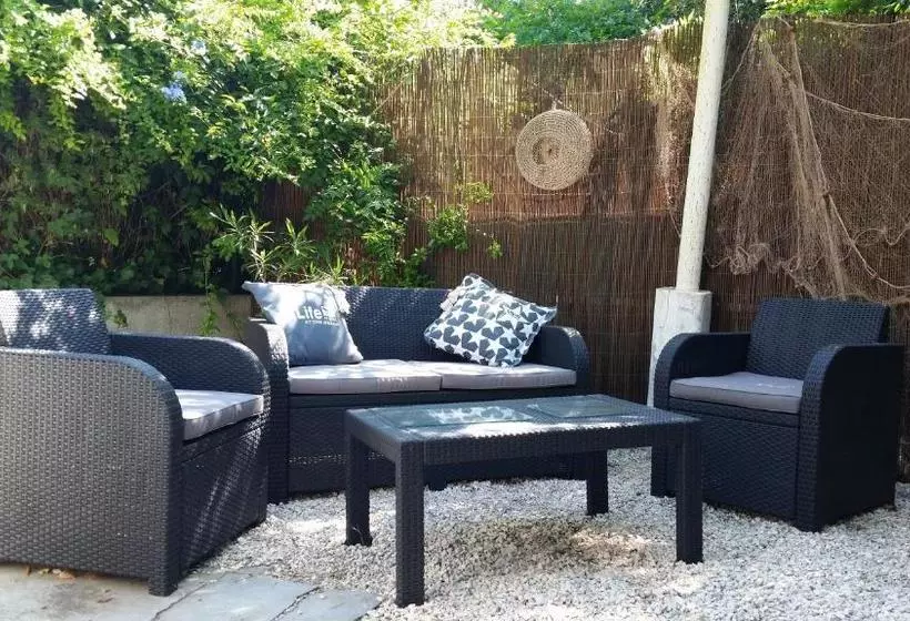Hotelli Chez Louis