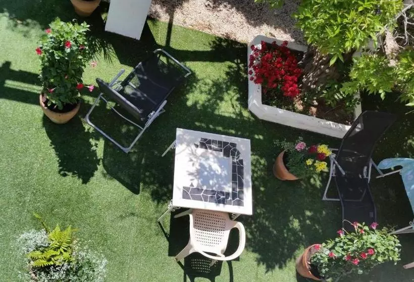 Hotelli Chez Louis