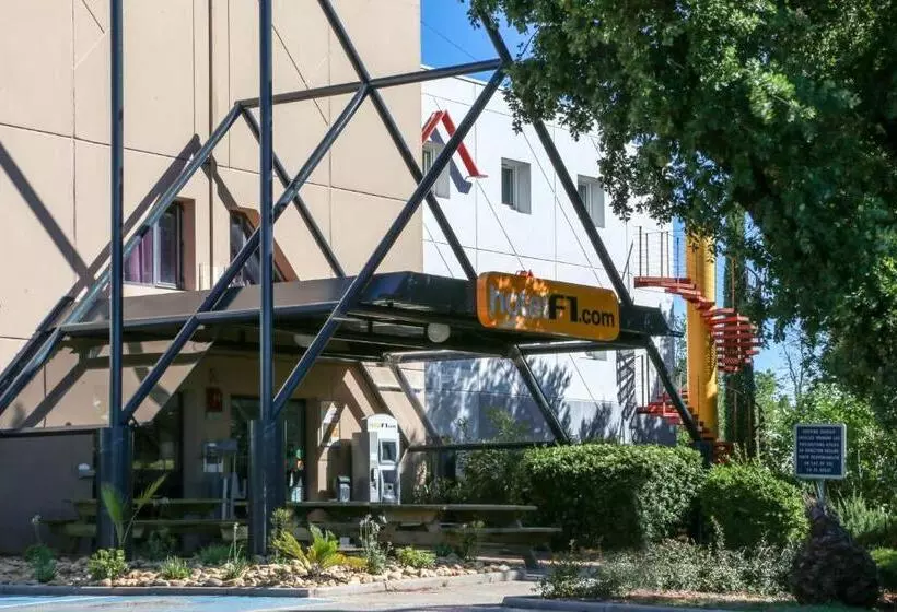 Hotelli Ibis Budget Le Cannet Des Maures
