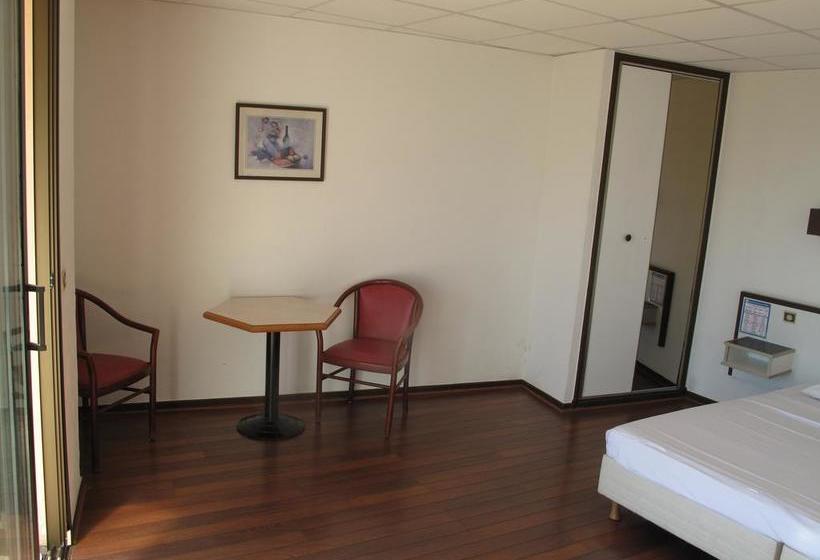 酒店 Hôtel Le Chaudron