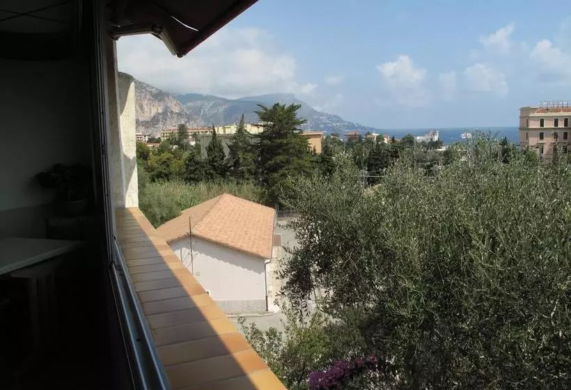 هتل Hôtel Le Chaudron