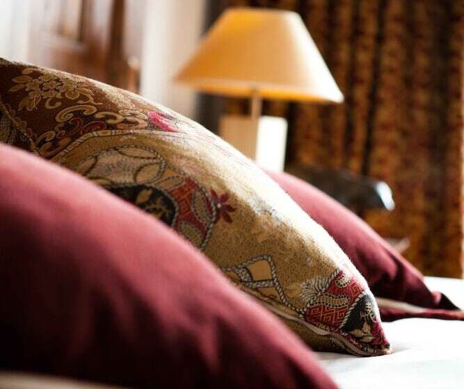 هتل Hôtel Les Barmes De L Ours