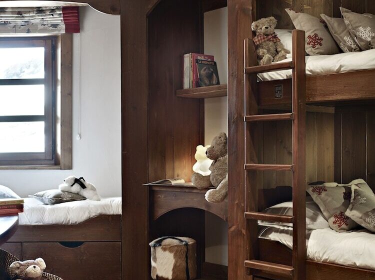 هتل Hôtel Les Barmes De L Ours