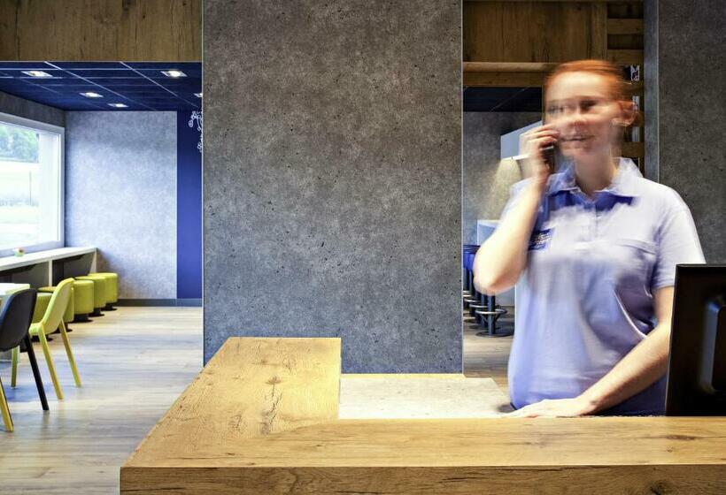 Отель Ibis Budget Saint Pourcain