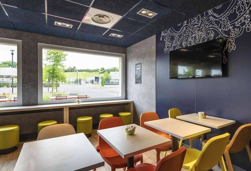 Отель Ibis Budget Saint Pourcain