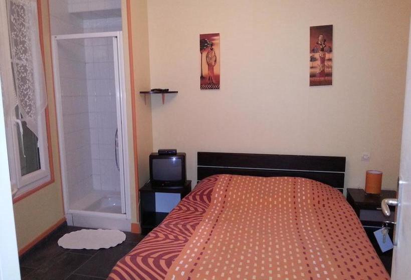 בית מלון כפרי Bar Du Marché   Hôtel   Restaurant