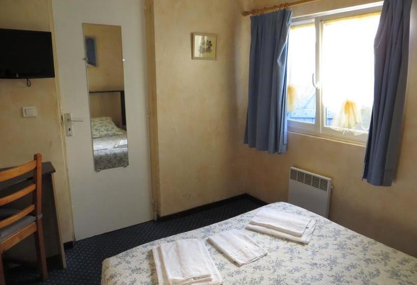 Отель Le Mas De La Frigoulette