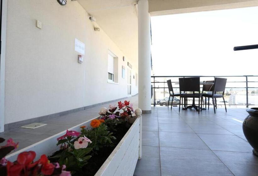 Отель Restaurant Les Pielettes