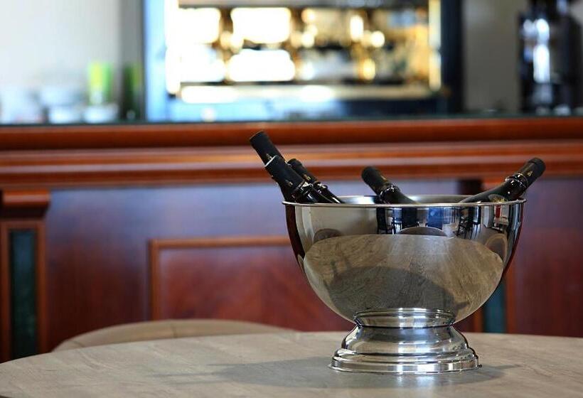 Отель Restaurant Les Pielettes