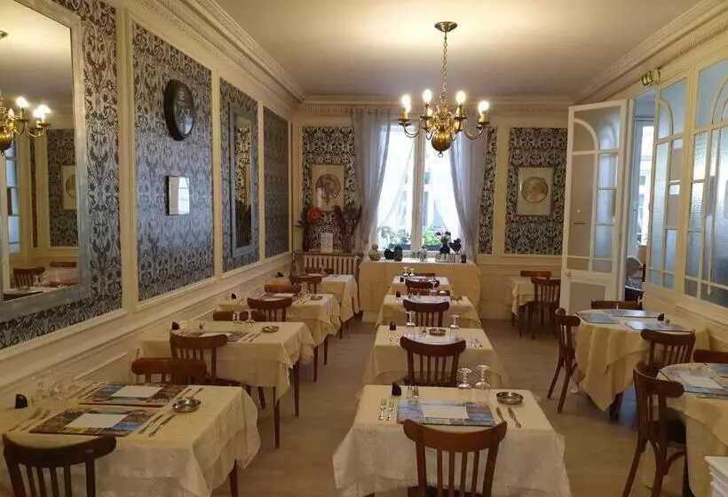 هتل Le Riviera