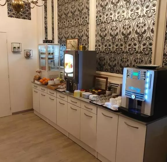 هتل Le Riviera