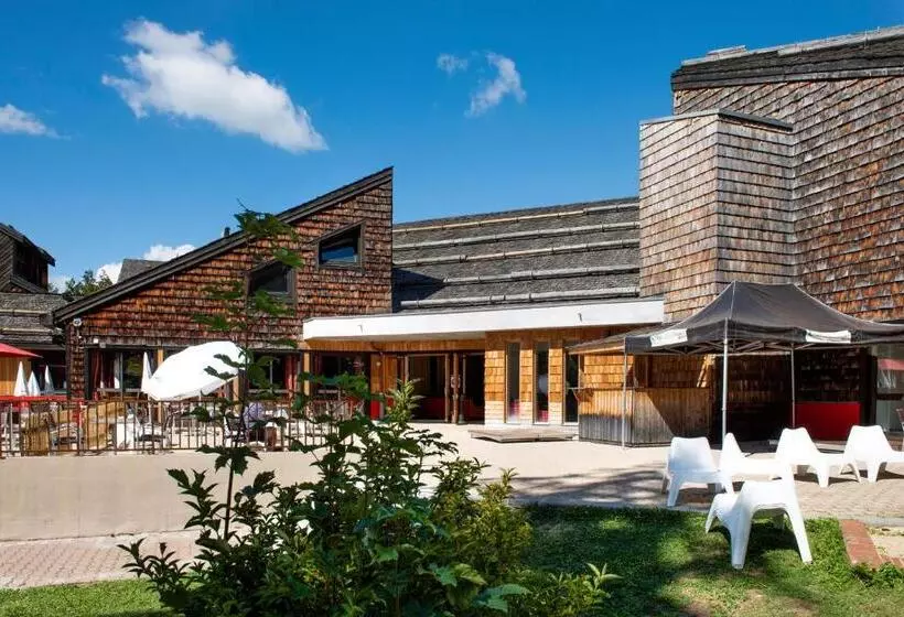 リゾートホテル Village Club Les Tavaillons