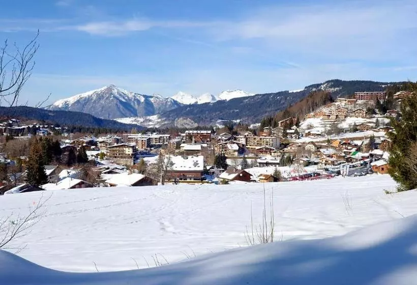 リゾートホテル Village Club Les Tavaillons