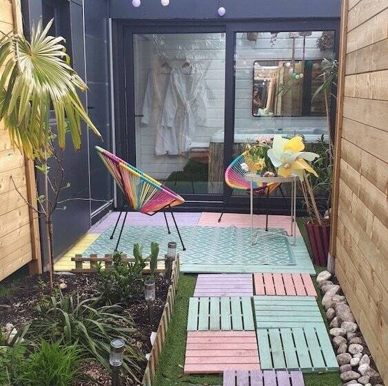 تختخواب و صبحانه A L'origine