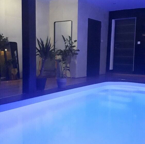 تختخواب و صبحانه A L'origine