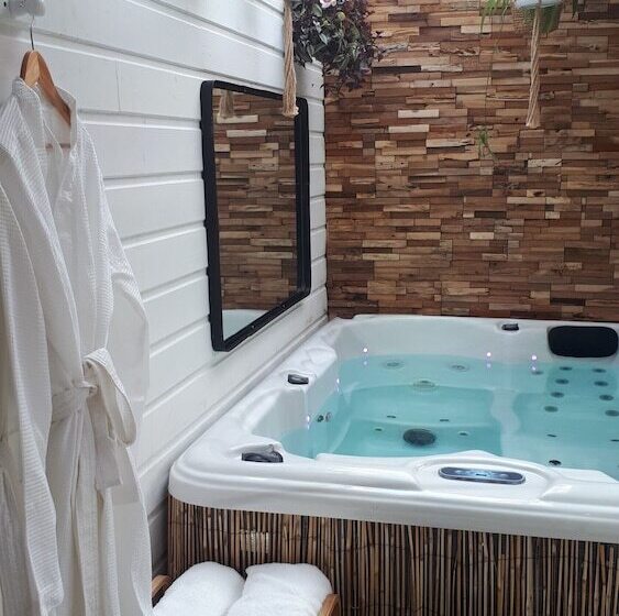 تختخواب و صبحانه A L'origine