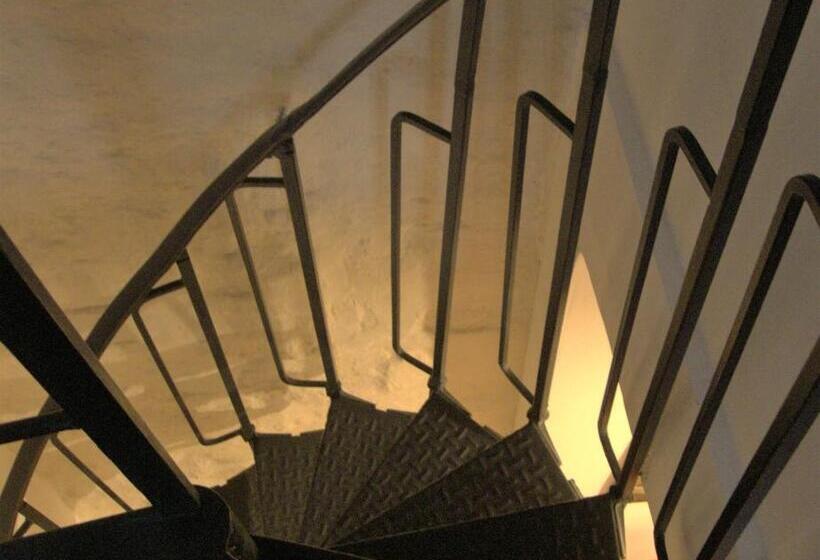 تختخواب و صبحانه ô Anges