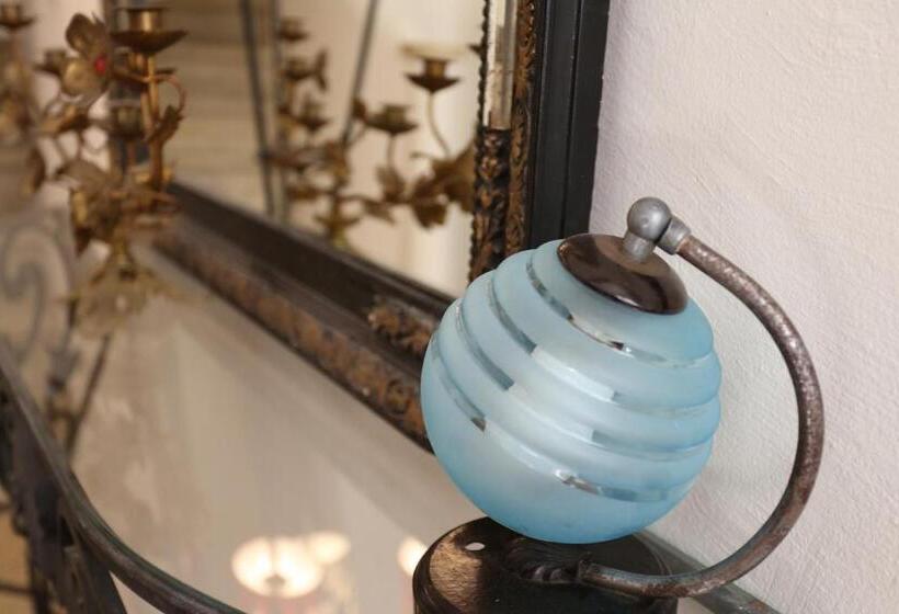 تختخواب و صبحانه ô Anges