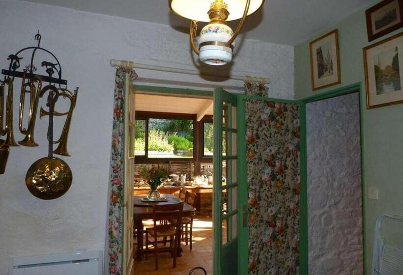 تختخواب و صبحانه Le Logis Du Jerzual