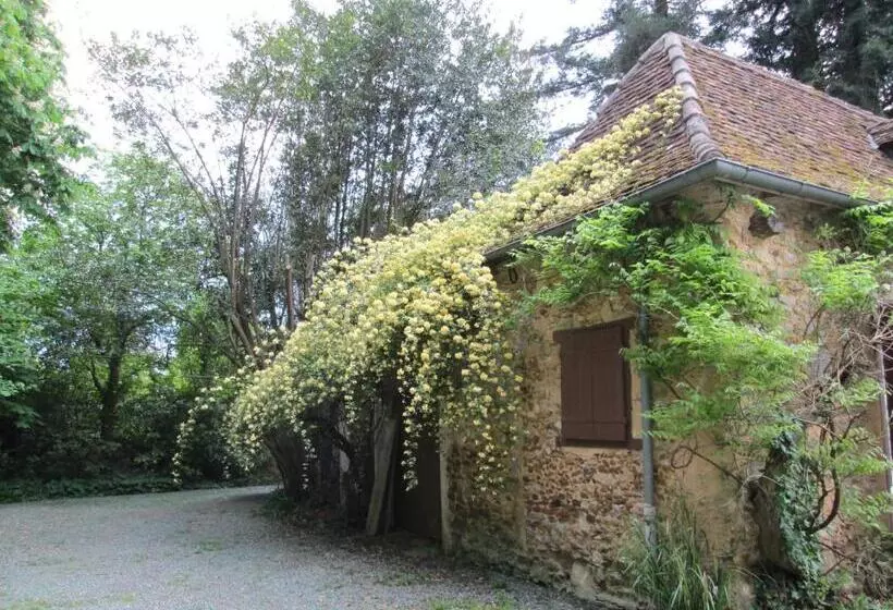 Aamiaismajoitus (B&B) Chambres D Hôtes Closerie Du Guilhat