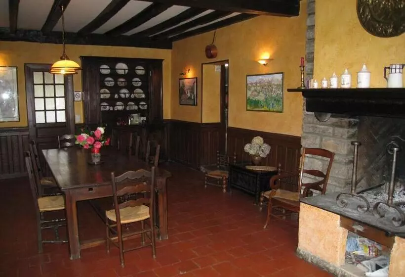 Aamiaismajoitus (B&B) Chambres D Hôtes Closerie Du Guilhat
