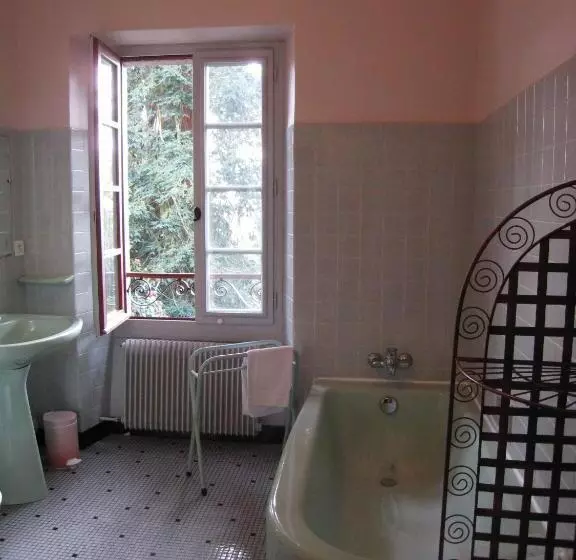 Aamiaismajoitus (B&B) Chambres D Hôtes Closerie Du Guilhat