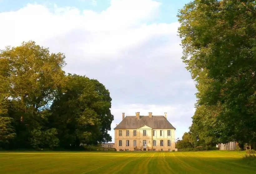 تختخواب و صبحانه Château De La Ferrière