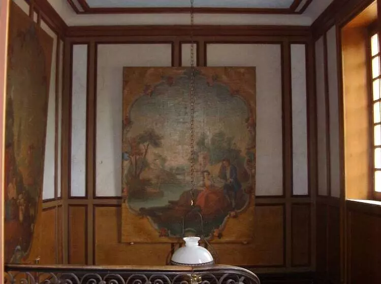 ベッドアンドブレックファースト Château De Serrigny