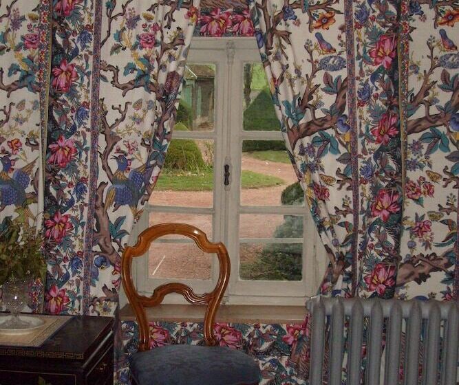 צימר Château De Serrigny