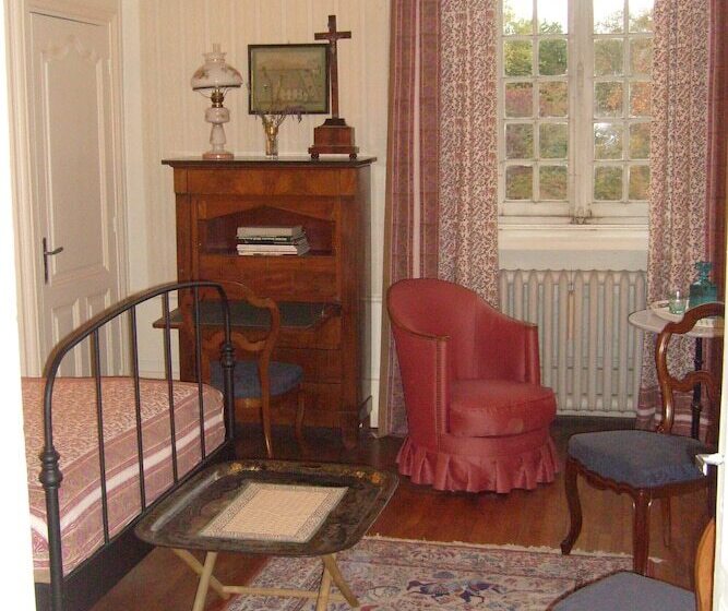 צימר Château De Serrigny