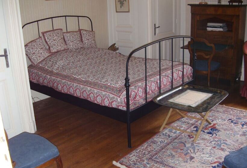 צימר Château De Serrigny