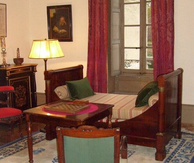 צימר Château De Serrigny