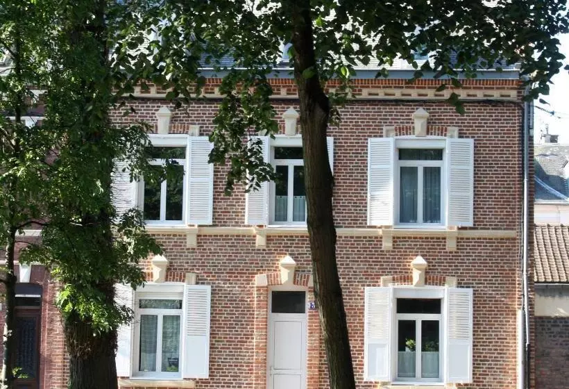 تختخواب و صبحانه Le Kiosque Amiens Chambres D'hôtes