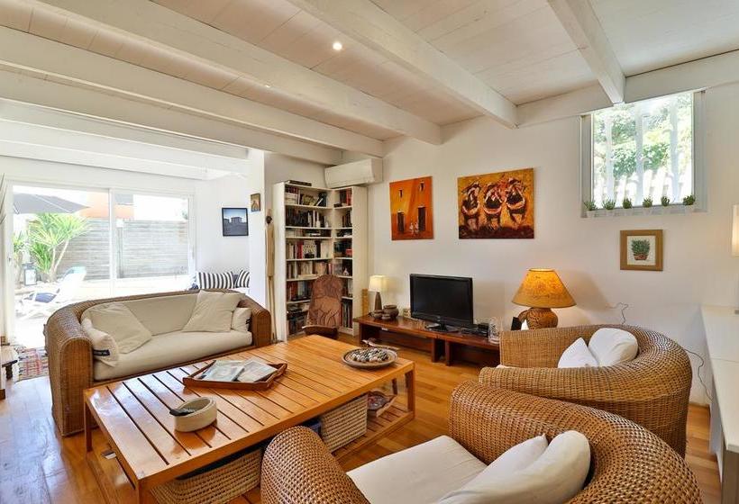 ベッドアンドブレックファースト Les Chambres D'hôtes Du Grand Mornas