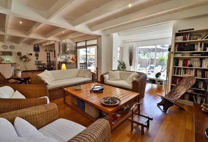 ベッドアンドブレックファースト Les Chambres D'hôtes Du Grand Mornas