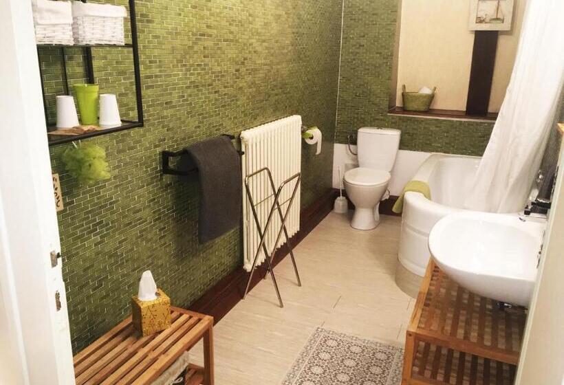 تختخواب و صبحانه Maison D Hôtes Et Gîtes La Chouannerie à Côté Du Parc Du Puy Dufou