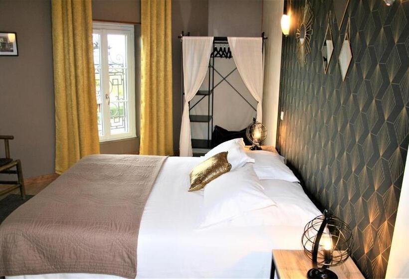 تختخواب و صبحانه Maison D Hôtes Et Gîtes La Chouannerie à Côté Du Parc Du Puy Dufou