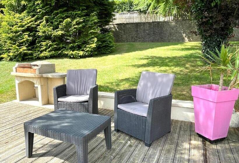 تختخواب و صبحانه Maison D Hôtes Et Gîtes La Chouannerie à Côté Du Parc Du Puy Dufou