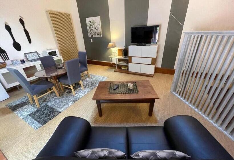 تختخواب و صبحانه Maison D Hôtes Et Gîtes La Chouannerie à Côté Du Parc Du Puy Dufou