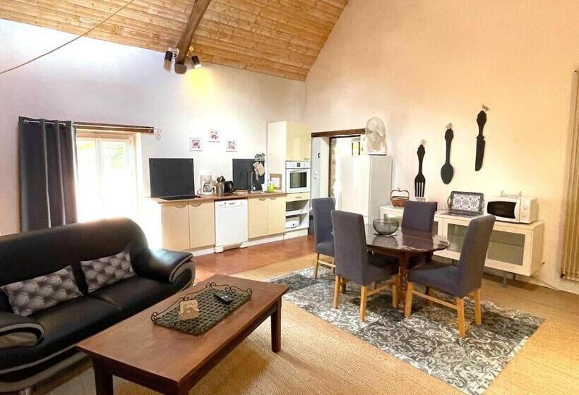 تختخواب و صبحانه Maison D Hôtes Et Gîtes La Chouannerie à Côté Du Parc Du Puy Dufou